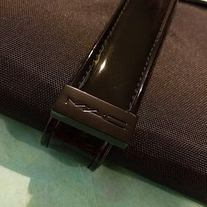 NEW MAC brush roll large